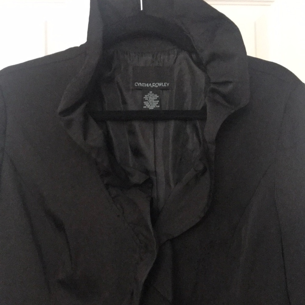Ruffle collared blazer - Picture 2 of 3
